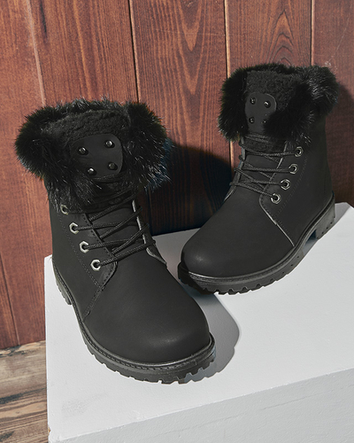 Klasszikus női csizma a'la trapper fekete színben Lausa- Footwear