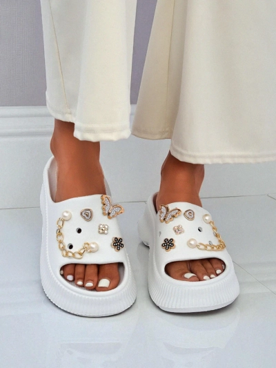 Royalfashion Női gumipapucs díszítéssel Slash Glam