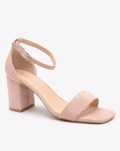 Royalfashion Női alacsony tűsarkú szandál világos rózsaszínben Helrem