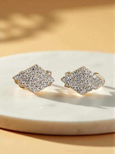 Royalfashion női cirkónia klipszes fülbevaló