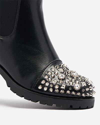 Női csizma szegecsekkel, fekete színben Amerapi- Footwear