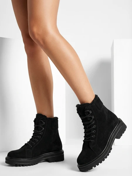 Royalfashion Női fűzős bokacsizma Vesot