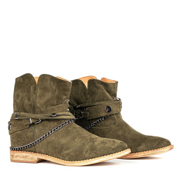 Zöld cowboy csizma egy beltéri éken Salem - cipő