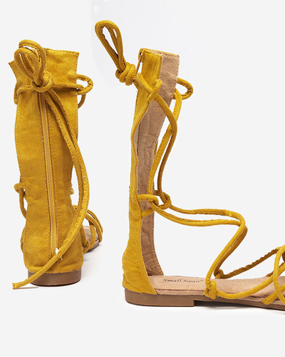 OUTLET Jeniso mustáros lábszárközépig érő gladiátor szandál - Lábbeli