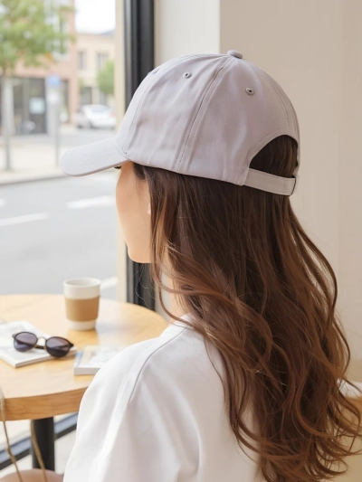 Royalfashion Mila Street napellenzős sapka