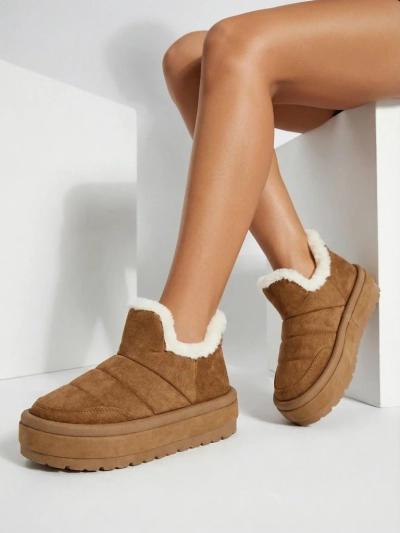 Royalfashion Női Zoeno rövid csizma a'la hócsizma