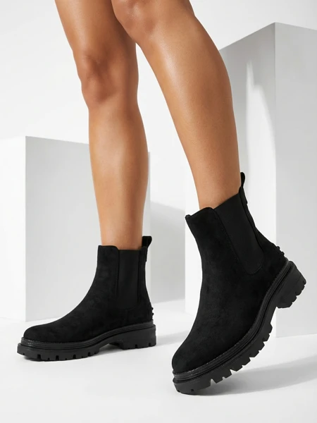 Royalfashion Fekete női szigetelt Comfy Walk csizma