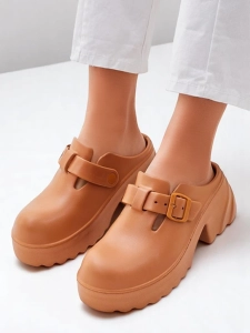 Camel || barna