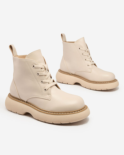 Royalfashion Fehér női fűzős csizma egyszínű talppal Terdi