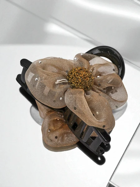 Royalfashion hajtű tüllvirággal és csillámos középpel