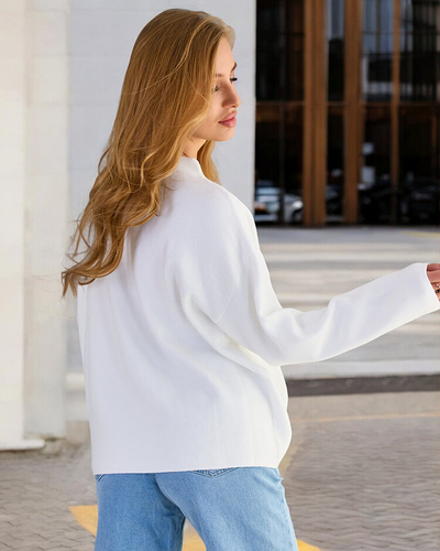 Royalfashion Vékony női pulóver válldíszítéssel