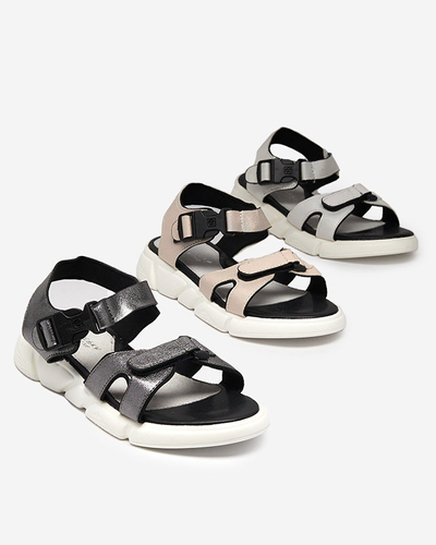 Fényes gyerekszandál fehér Leepe-Shoes-ban