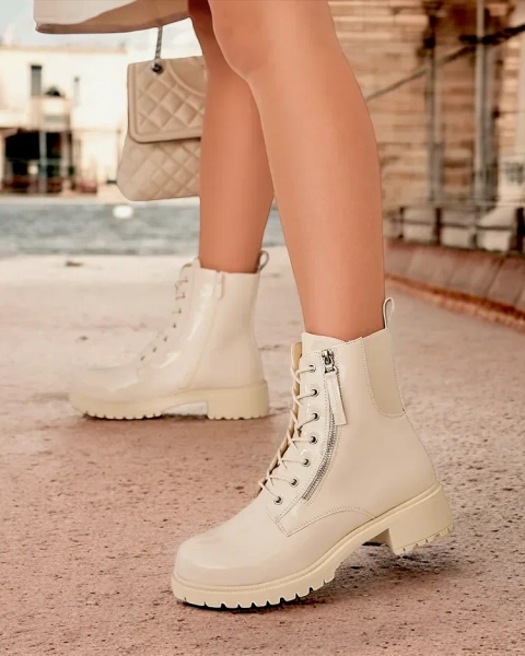 Royalfashion Bézs színű öko bőr női bagger csizma Gaddaxa