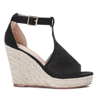 Czarne sandały na koturnie z ażurowym wykończeniem Fastina - Obuwie