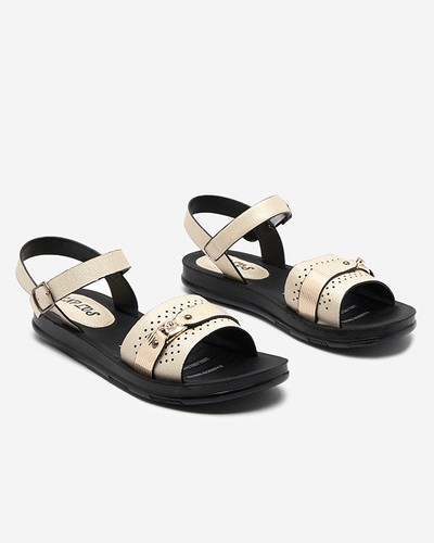 OUTLET Fényes bézs színű női lapos szandál Nafi- Footwear