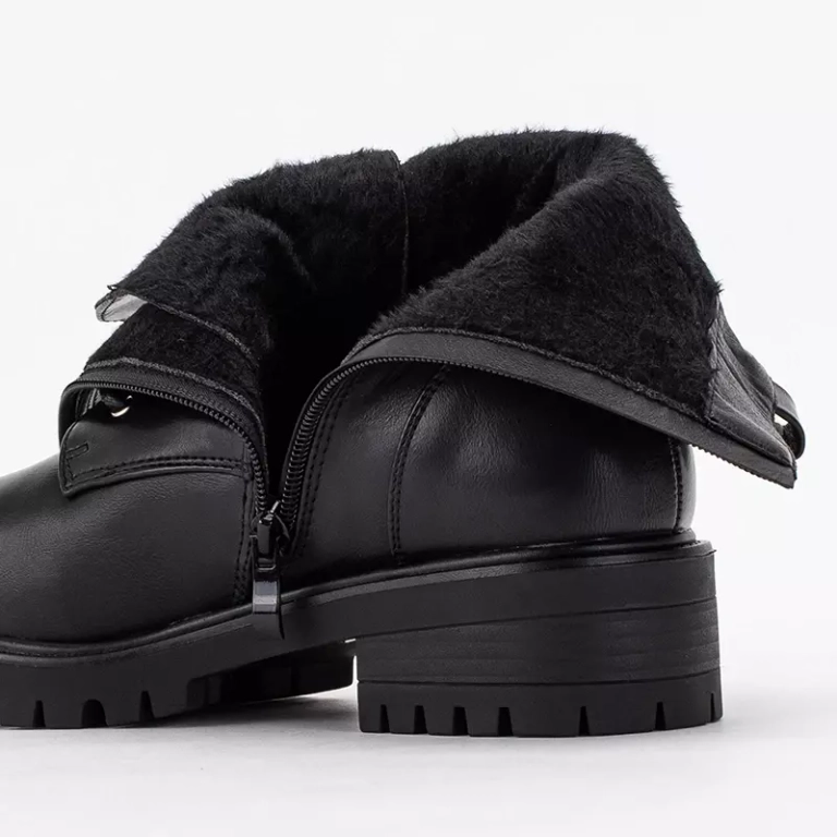 OUTLET Fekete csizma Mais gyöngyökkel - Lábbeli