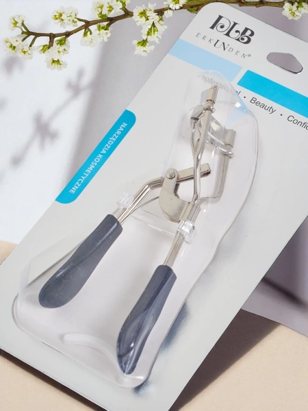 Szempillagöndörítő