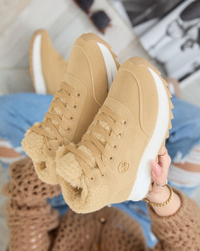 Royalfashion Női szigetelt sportcipő világosbarna színben Cerrto