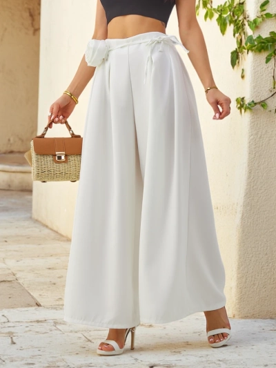 Royalfashion Elegáns, széles női nadrág díszes virággal az övön