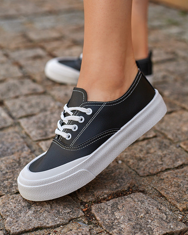 OUTLET Fekete női tornacipő Lorino - Lábbeli