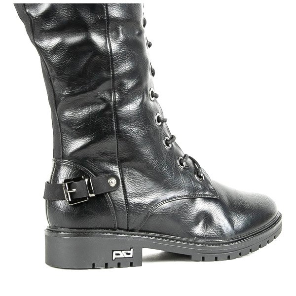 Lapos sarkú fekete csizma Kanuti - Lábbeli