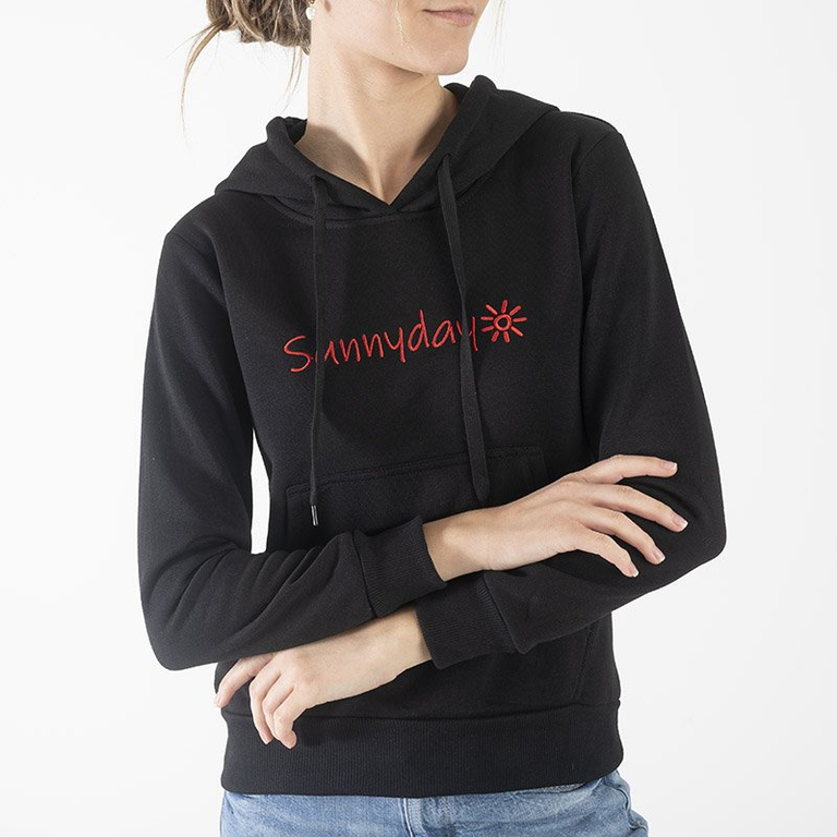 Női meleg fekete pulóver felirattal - Ruházat