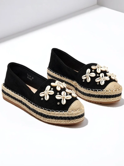 Fekete női espadrillák a peronon Izira díszítéssel - cipő
