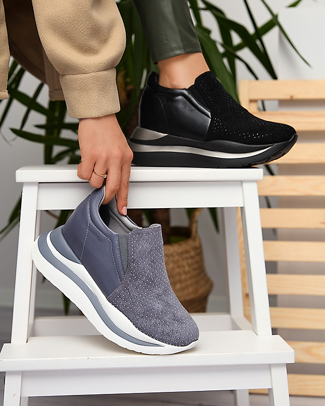 Fekete női tornacipő rejtett ékkel Elema - Lábbeli