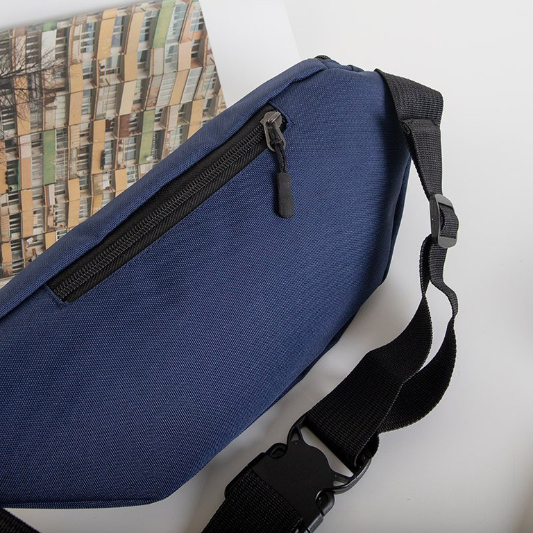 Sötétkék unisex sportruhás táska - Kézitáskák