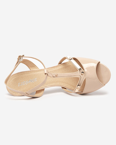 OUTLET Női bézs lakkozott szandál magas sarkú Netisa - lábbeli