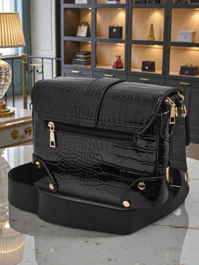 Lakk hatású kis női műbőr táska Lune Mua