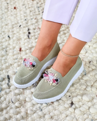 Royalfashion Sötétzöld női díszített slip on félcipő Enweta