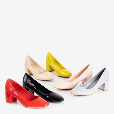 OUTLET Szürke női lakkozott szivattyúk a Sofronia oszlopon - Lábbeli