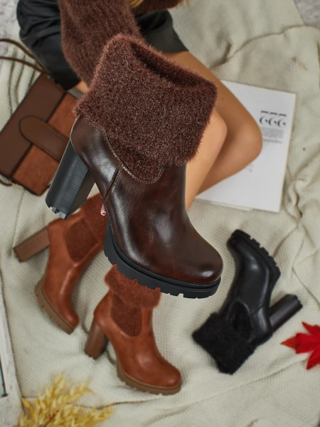 Tirave női öko bőr bokacsizma vastag sarokkal és kötött anyaggal