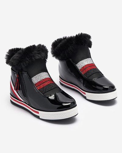 OUTLET Fekete női sportcsizma rejtett sarokkal és szőrmével Gomiu- Footwear