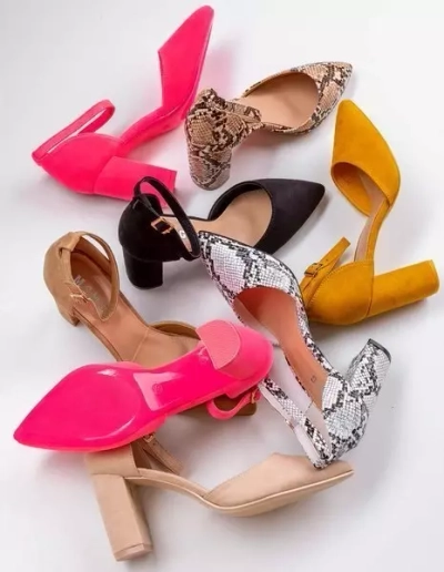 OUTLET Bézs színű pumpák egy magasabb poszton Edinburgh - Lábbeli