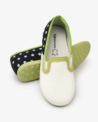 Fehér lány félcipő öko bőrből, borsónyomattal Rellme- Footwear