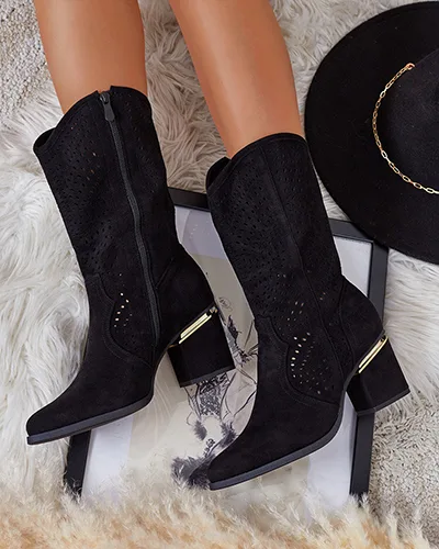 Royalfashion áttört, alacsony tűsarkú csizma Hewir