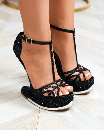 Fekete női cipő cirkóval Nekko- Footwear