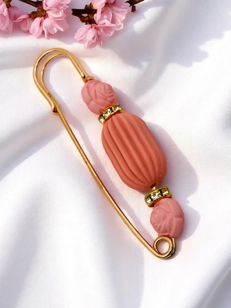 Dekoratív női bross rózsákkal Rose Charm