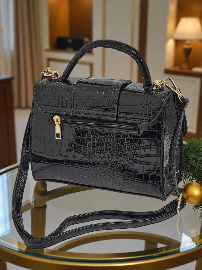 Lakkozott, kis méretű női műbőr Orlina táska