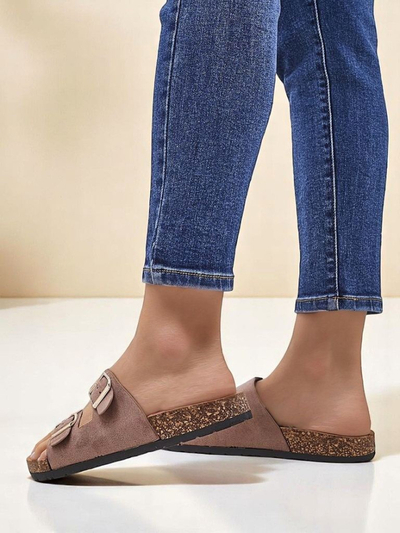 Royalfashion Női szandál csatokkal Foumy