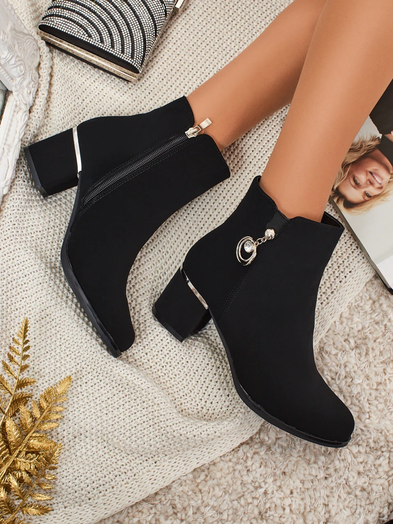 Női eco bőr bokacsizma vastag sarokkal Norevaya