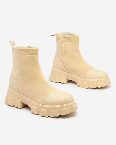 Royalfashion Női lapos sarkú csizma krémszínű Leffoi