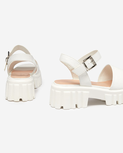 OUTLET Női fehér szandál vastagabb talpon Nerile - Lábbeli