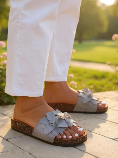 Royalfashion Női szandál virágokkal Foules