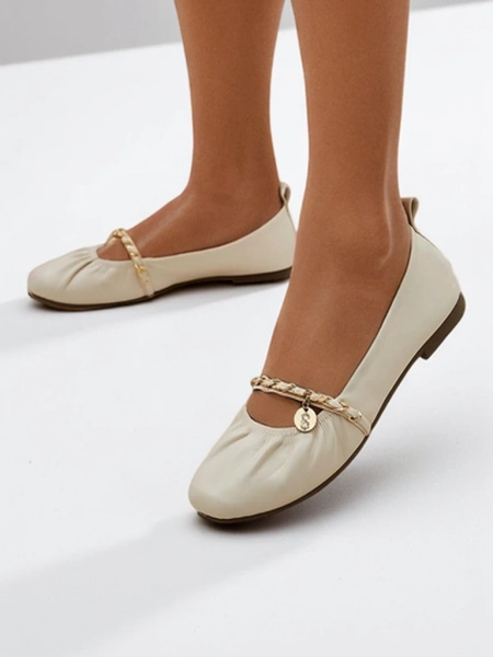 Royalfashion Női balerina cipők lánccal Lancys