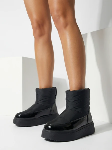 Royalfashion Black Maderta csúszós női hócsizma