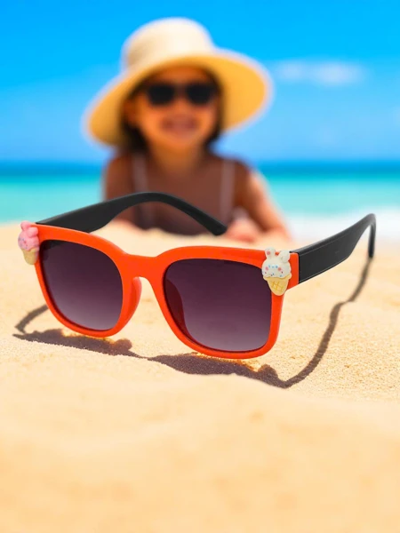 Royalfashion Gyermek napszemüveg díszítésekkel Sunny Sparkle