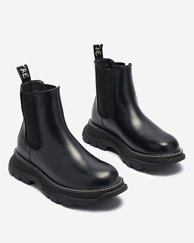 OUTLET Vastagabb talpú női bakancs fekete színben Galitt- Footwear